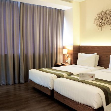 Grand Whiz Poins Simatupang Jakarta Jacarta Exterior foto