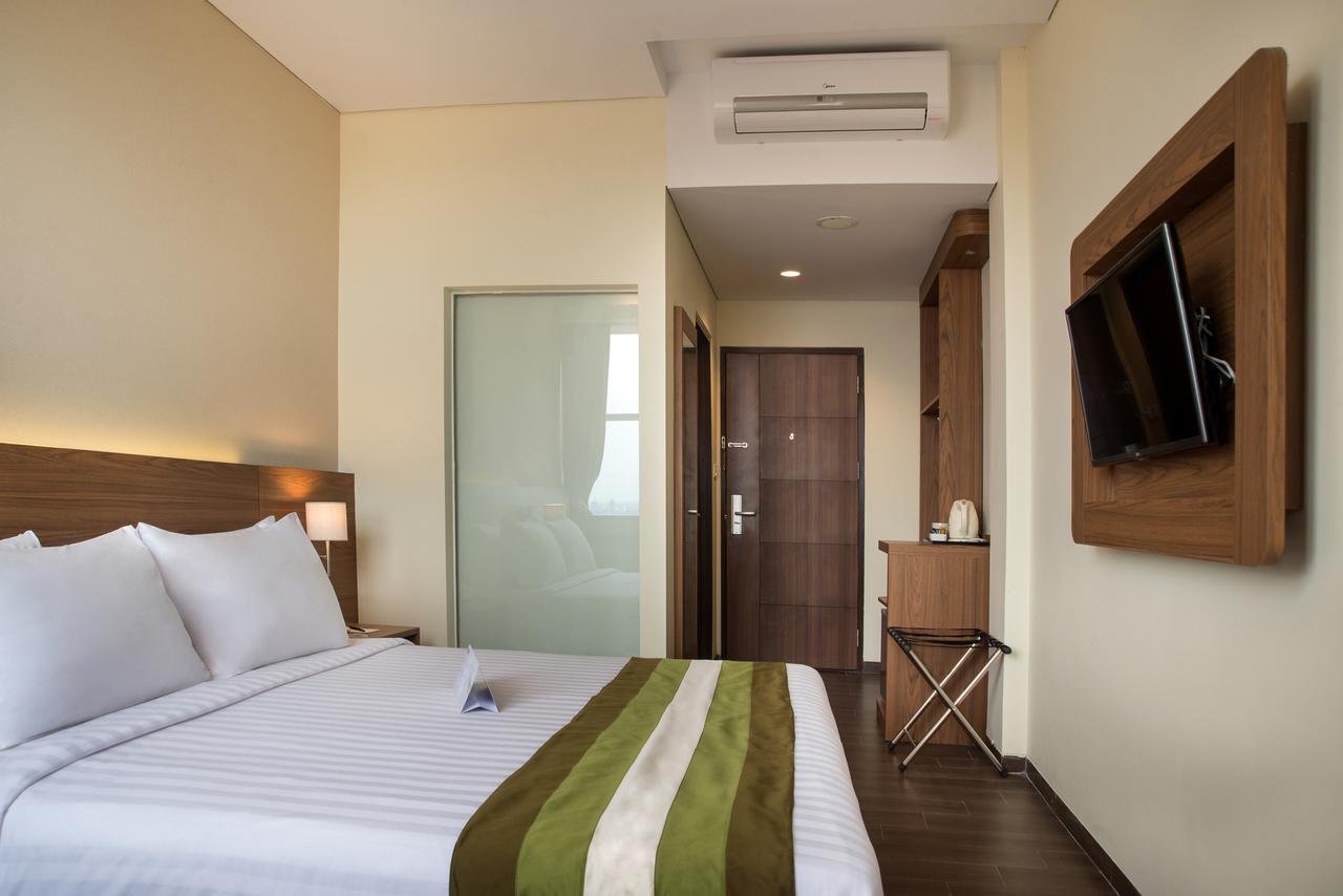Grand Whiz Poins Simatupang Jakarta Jacarta Exterior foto