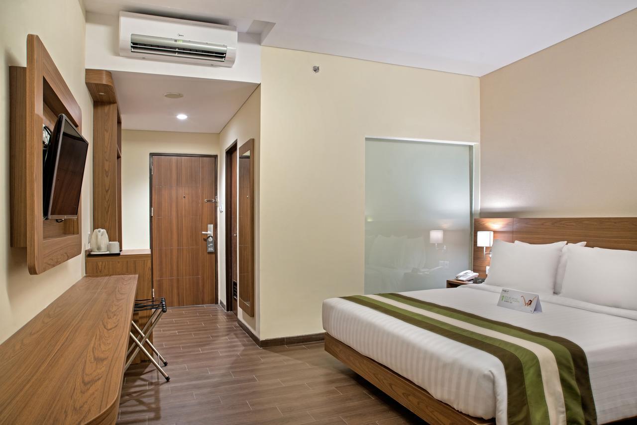 Grand Whiz Poins Simatupang Jakarta Jacarta Exterior foto
