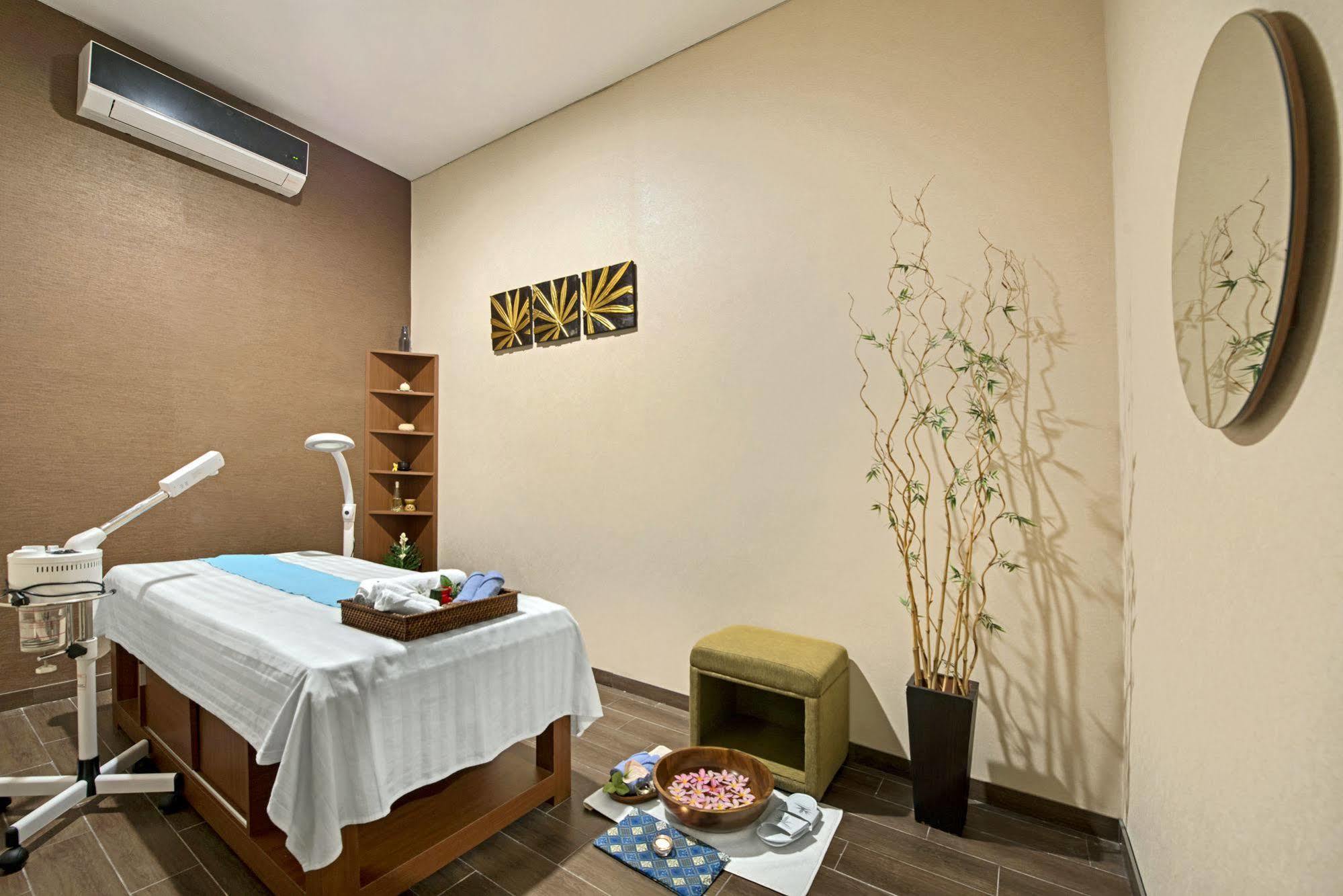 Grand Whiz Poins Simatupang Jakarta Jacarta Exterior foto