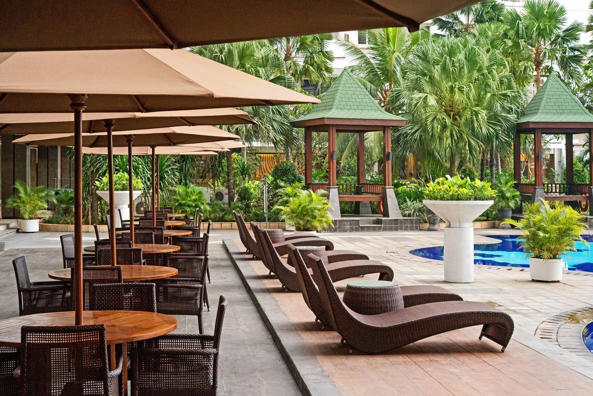 Grand Whiz Poins Simatupang Jakarta Jacarta Exterior foto